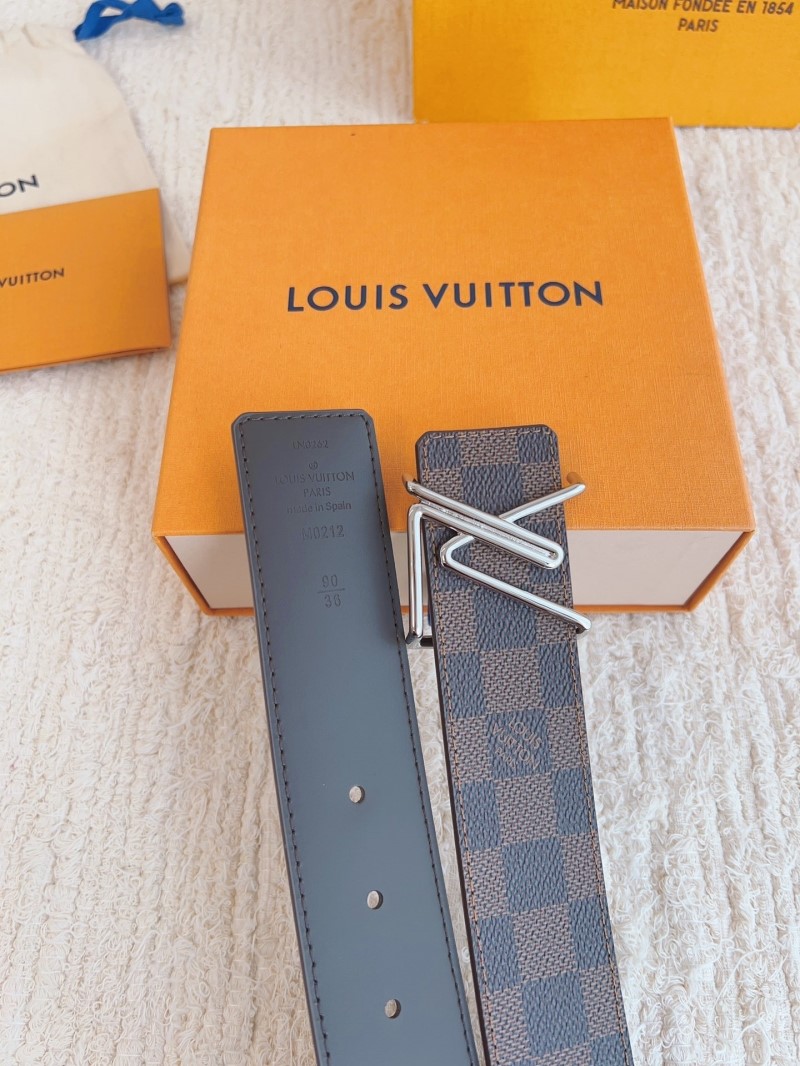 l0vis Vvtt0n belts